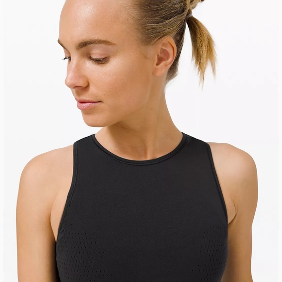 NWT Lululemon Reveal Crop Tank Velocity (4) - Picture 3 of 9